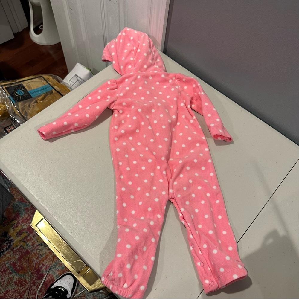 Bundle Carter’s Printed Fleece Sleepers (2) & Pink Hooded Fleece One Piece (1) - Picture 6 of 11